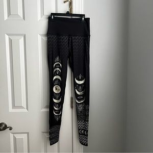 Onzie moon leggings